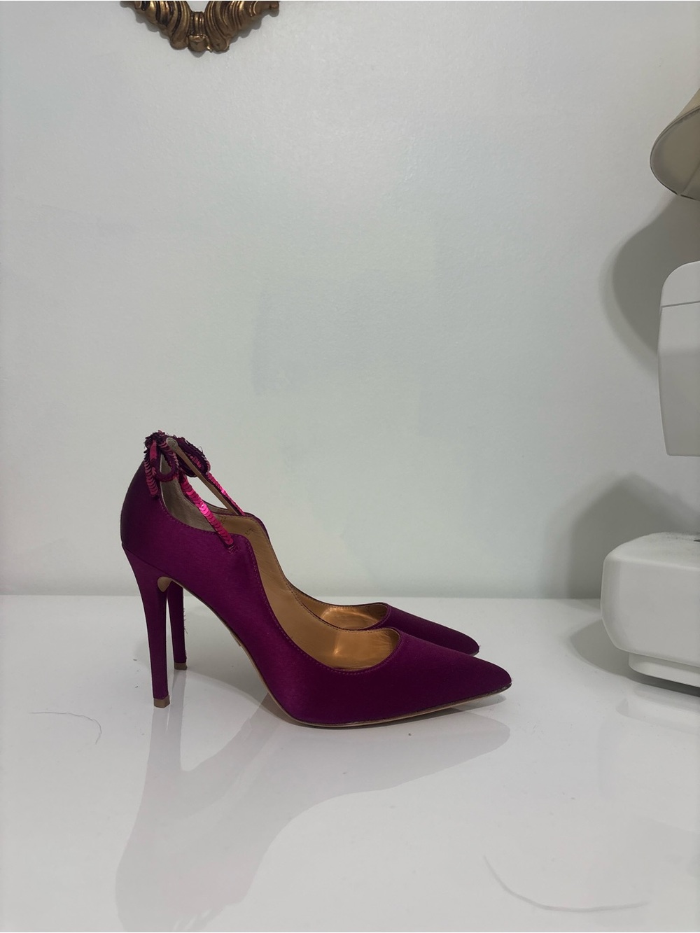 Badgley Mischka Fuchsia Pointed Toe Evening Pumps
